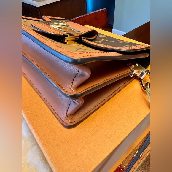 Louis Vuitton Dauphine Mini Monogram Reverse - Picture 4 of 10